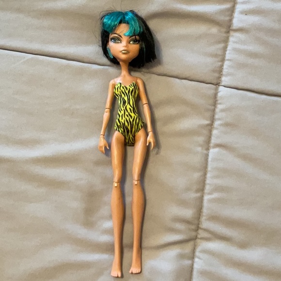 Monster High Skull Shores Cleo De Nile Doll - Picture 1 of 10
